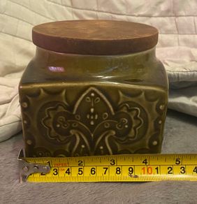 vintage celtic Irish pottery