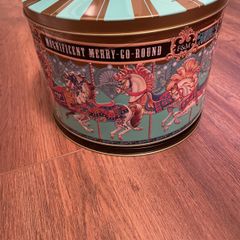 Fortnum and Mason biscuit tin