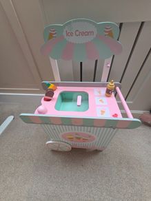 Wooden Ice-cream Cart