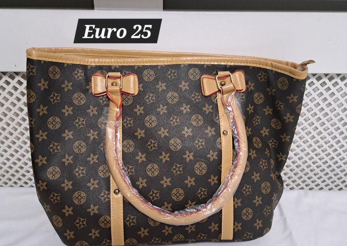 Hand bag