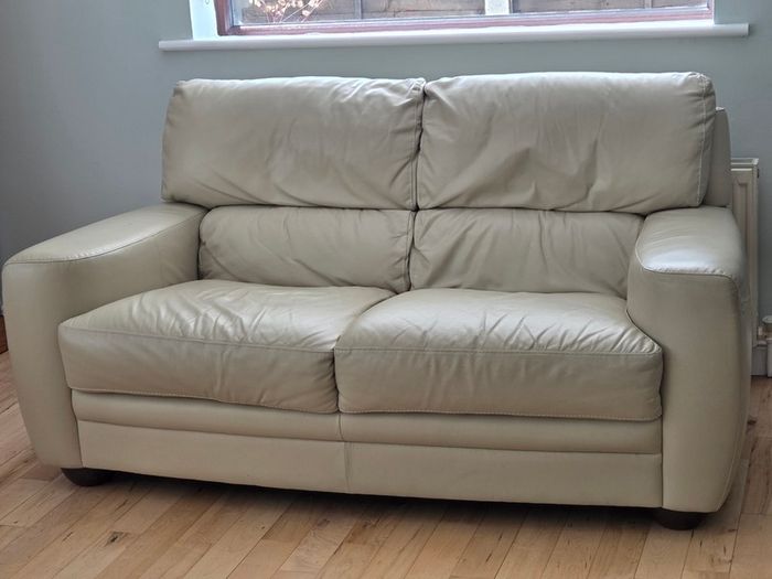 Natuzzi Cream Leather Sofas 2 seater and 3 seater