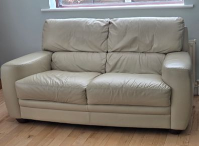 Natuzzi Cream Leather Sofas 2 seater and 3 seater
