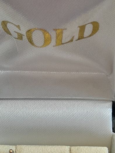 ladies 9ct gold earrings