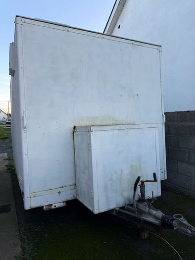 Food truck/ trailer
