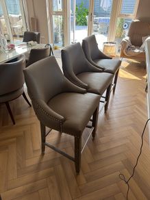 3 Leather bar stools