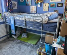 Mid sleeper bed