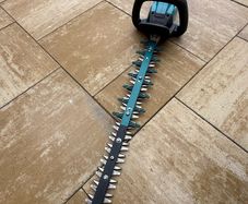 Hedge trimmer Makita DUH601Z 18V for Gardening Professionals