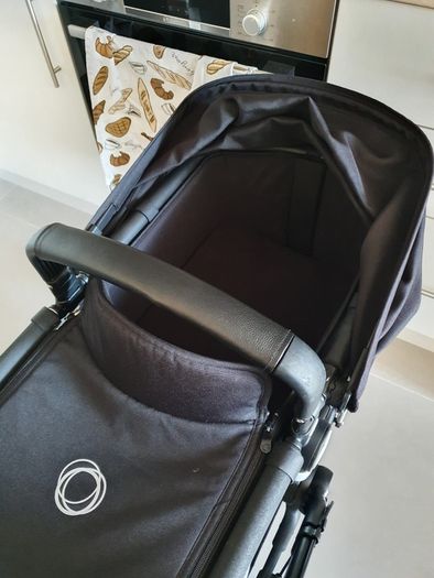 Immaculate Bugaboo Cameleon 3 plus with car seat and Isofix base