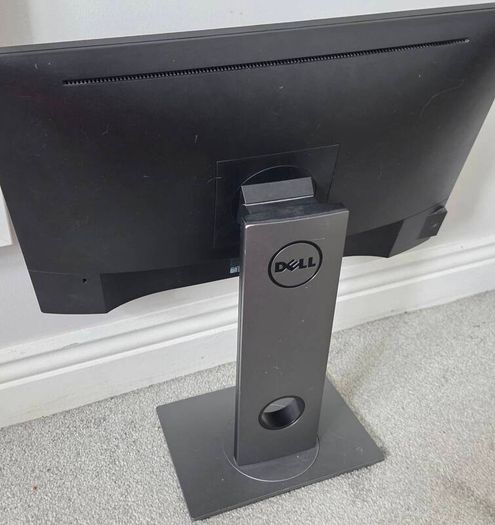 Dell 22 inch Monitor P2217 Great Condition used