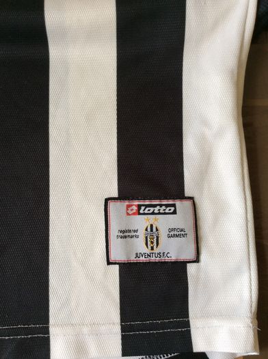 Juventus FC. Turin. Italy. Official Lotto Home Jersey Season 2001/2002. Collect In Dublin Or Receive Via Post.
