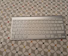 Apple wireless keyboard