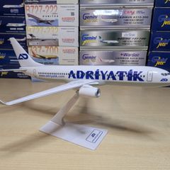 Adriyatik 1:200 scale model airplane, Boeing 737-800 aircraft, NEW