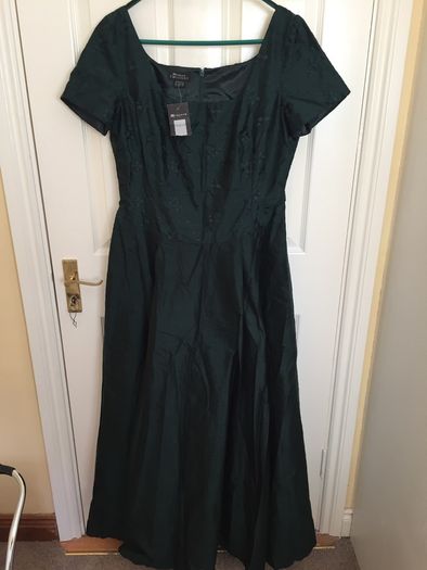 100% Silk dress. Dark Green