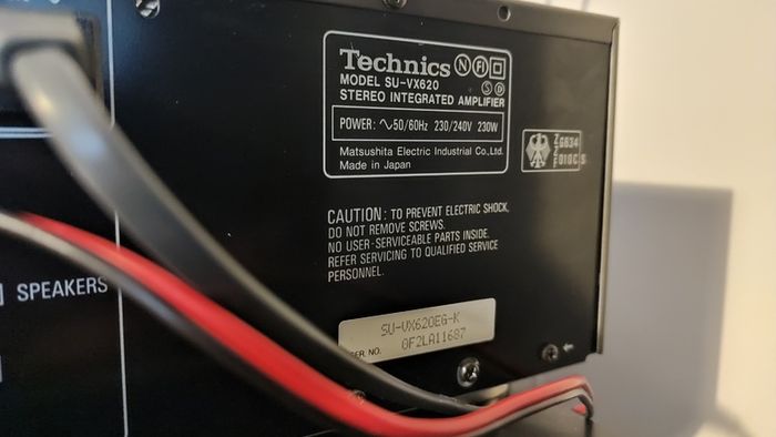 Technics SU-VX620 Amplifier. Genuine Remote. Like new! Cleaned.