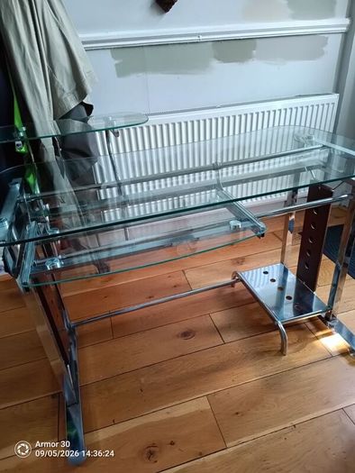 glass computer table