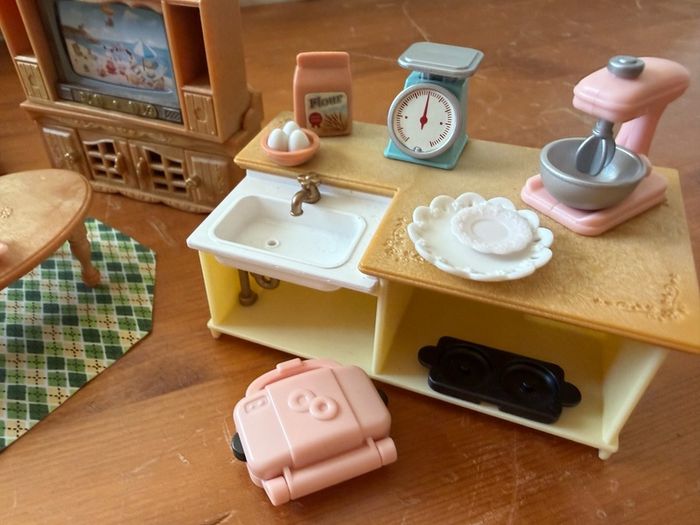 Sylvanian Families Comfy Living Room + Kitchen Island Set