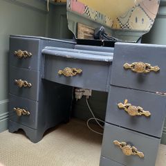 dressing table and mirror