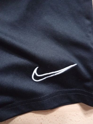 Nike Shorts (( kids Age 11-12yrs))