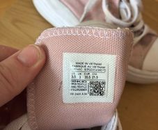 Dusty pink converse high tops