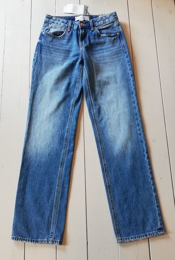 New Stradivarius ladies straight low 1410 blue jeans UK6.. EUR 34