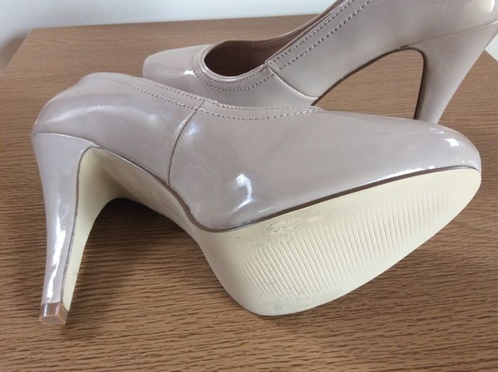 Kate Appleby cream shoes