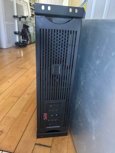 APC 2200XL Smart-UPS without batteries