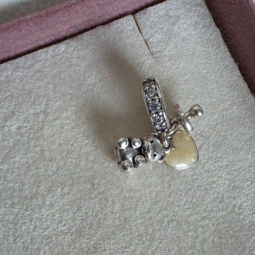 Pandora baby treasures charm with Teddy Bear, Pacifier and enamel heart very good condition