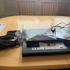 DVD Blue Ray players including glasses and Blue Planet DVDs