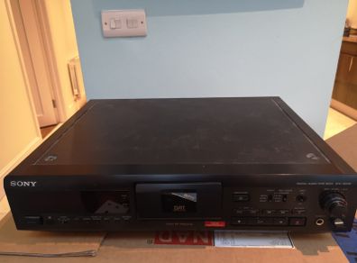 Sony Digital Audio Recorder ZE700