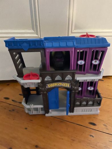 Imaginext DC Playsets, Vehicles and Characters