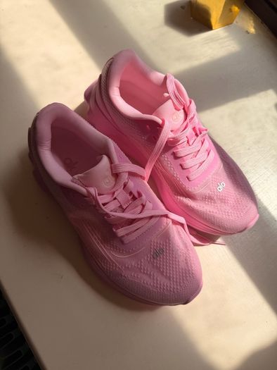 ALO runner trainers