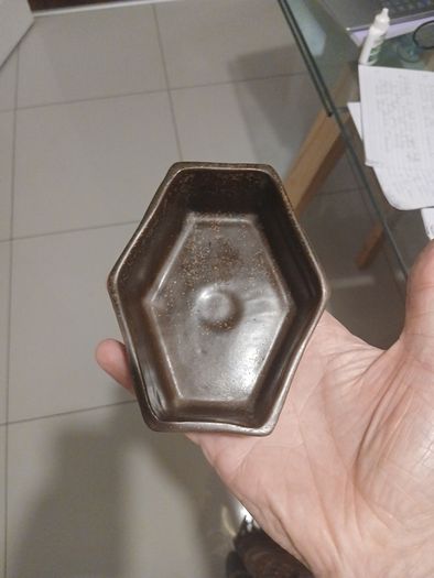 Vintage Kilkenny design workshop (kdw) ,Hexagonal studio pottery dish,Louis Le Brocquy Logo