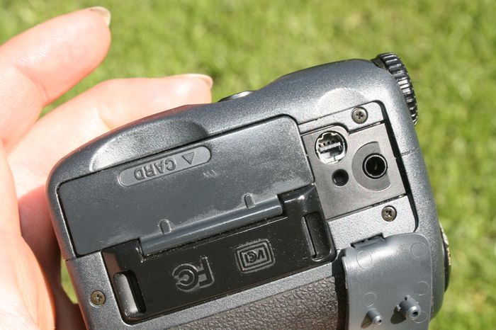 Nikon Coolpix 990/E990 3.2MP Digital Compact Camera Tested