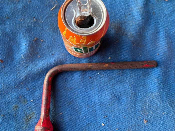 Vintage short wheel brace