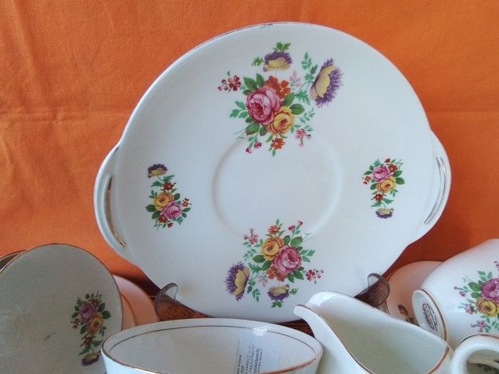 Twenty One Piece China Teaset