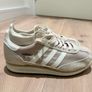 Adidas SL72 Beige Shoes Image 3