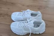 Men or women  shoes, size 41, UK 7,white, like new
