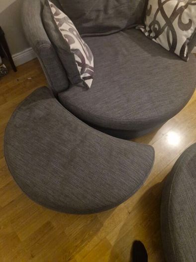 round armchairs