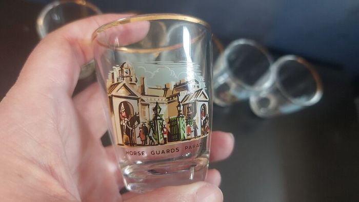 Cool Set of Six Vintage Retro Tourist-Ware Souvenir Shot Glasses with London Scenes, Made by Clandril, Circa 1950