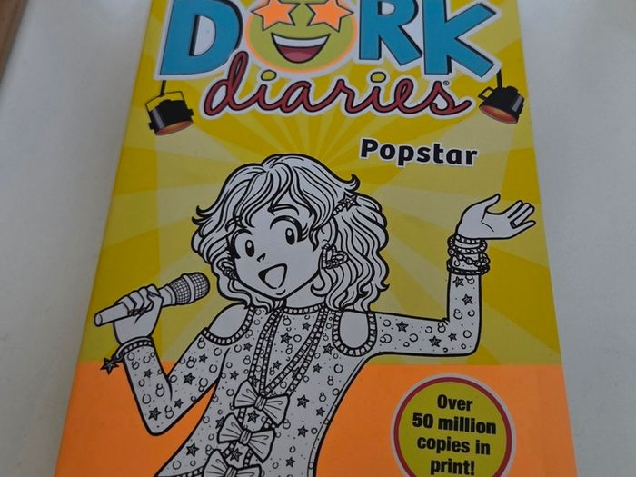 Dork Diaries Popstar