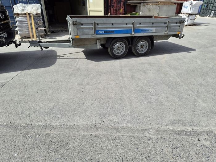 Trailer
