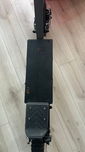 Kukirin G2 electric scooter