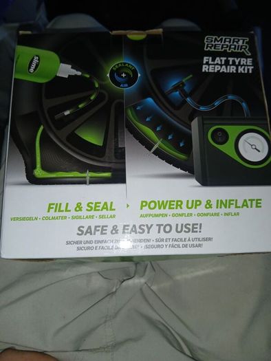 Flat tyre repair kit