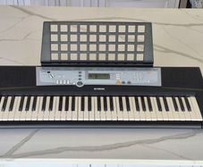 Yamaha Keyboard YPT 200