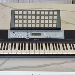 Yamaha Keyboard YPT 200