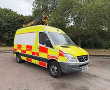Cherry Picker Mobile Elevated Work Platform
