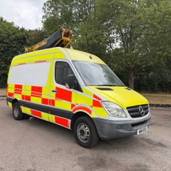 Cherry Picker Mobile Elevated Work Platform