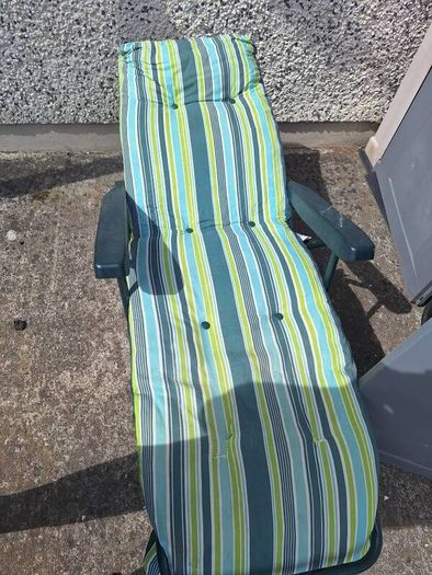 sun lounger