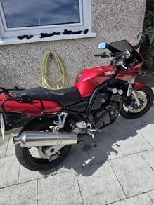 Yamaha fzr 600