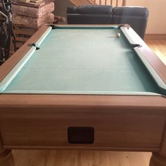 Pool table